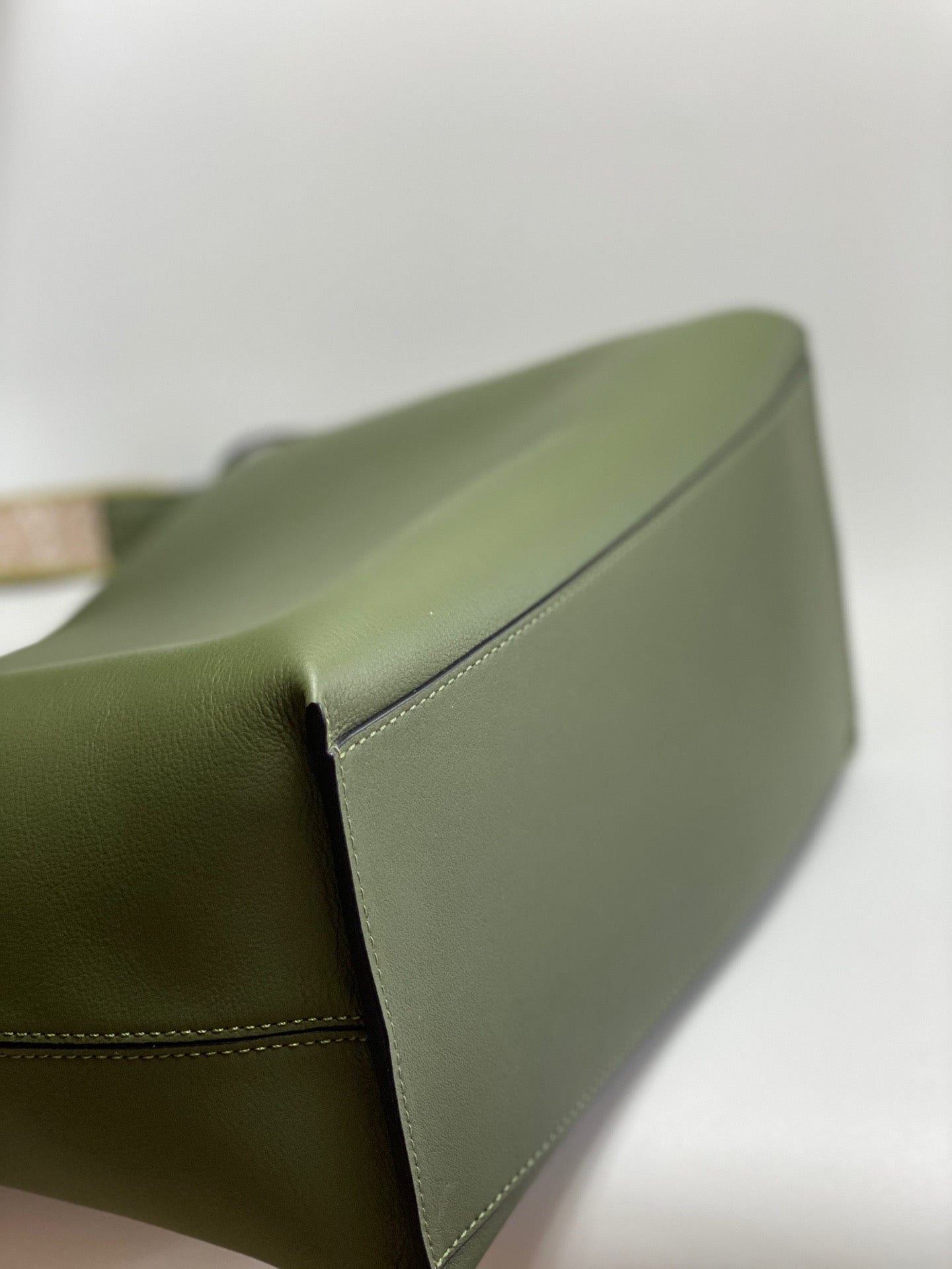 Loewe Messenger Bag