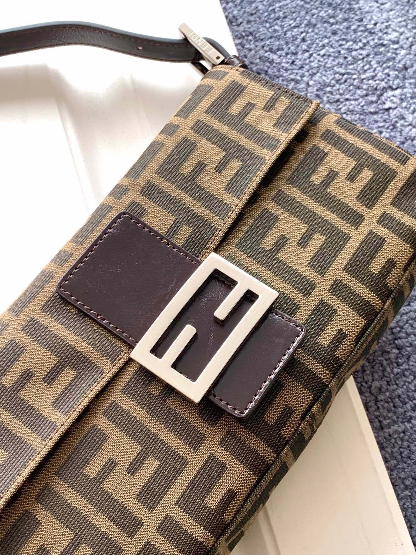 Fendi Baguette