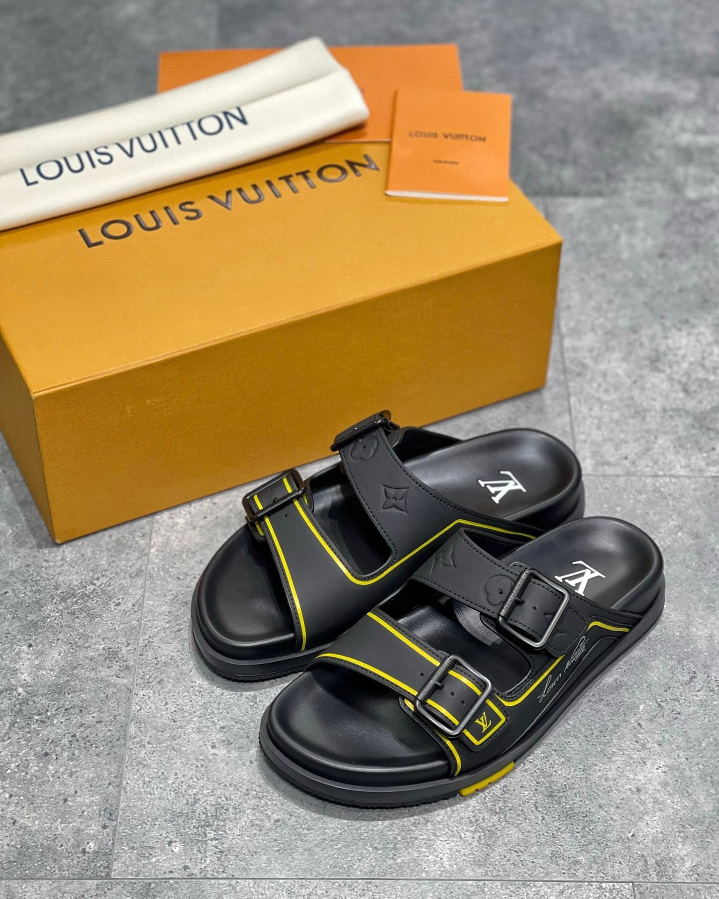 Lv Sandal