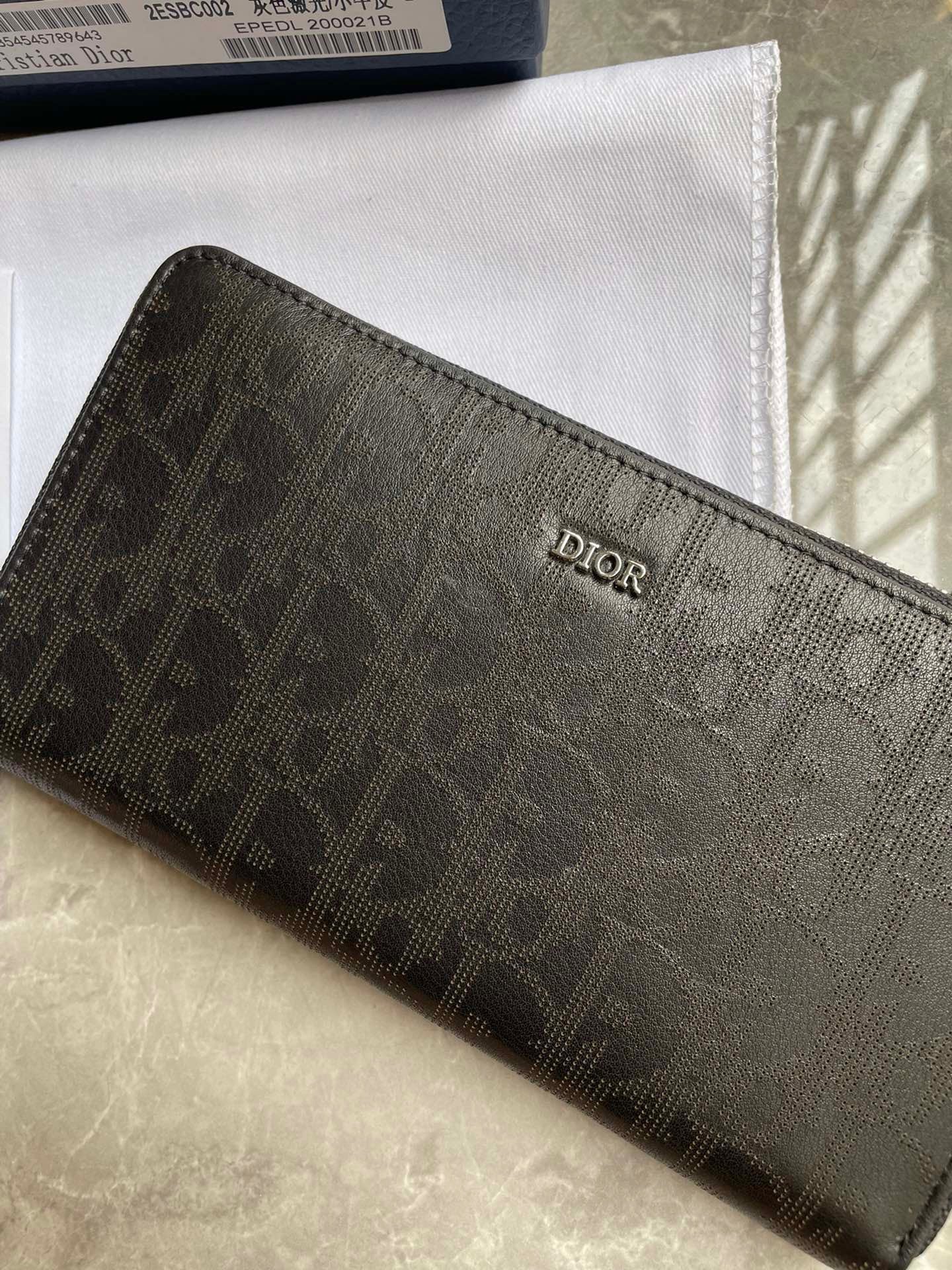 Dior Wallet