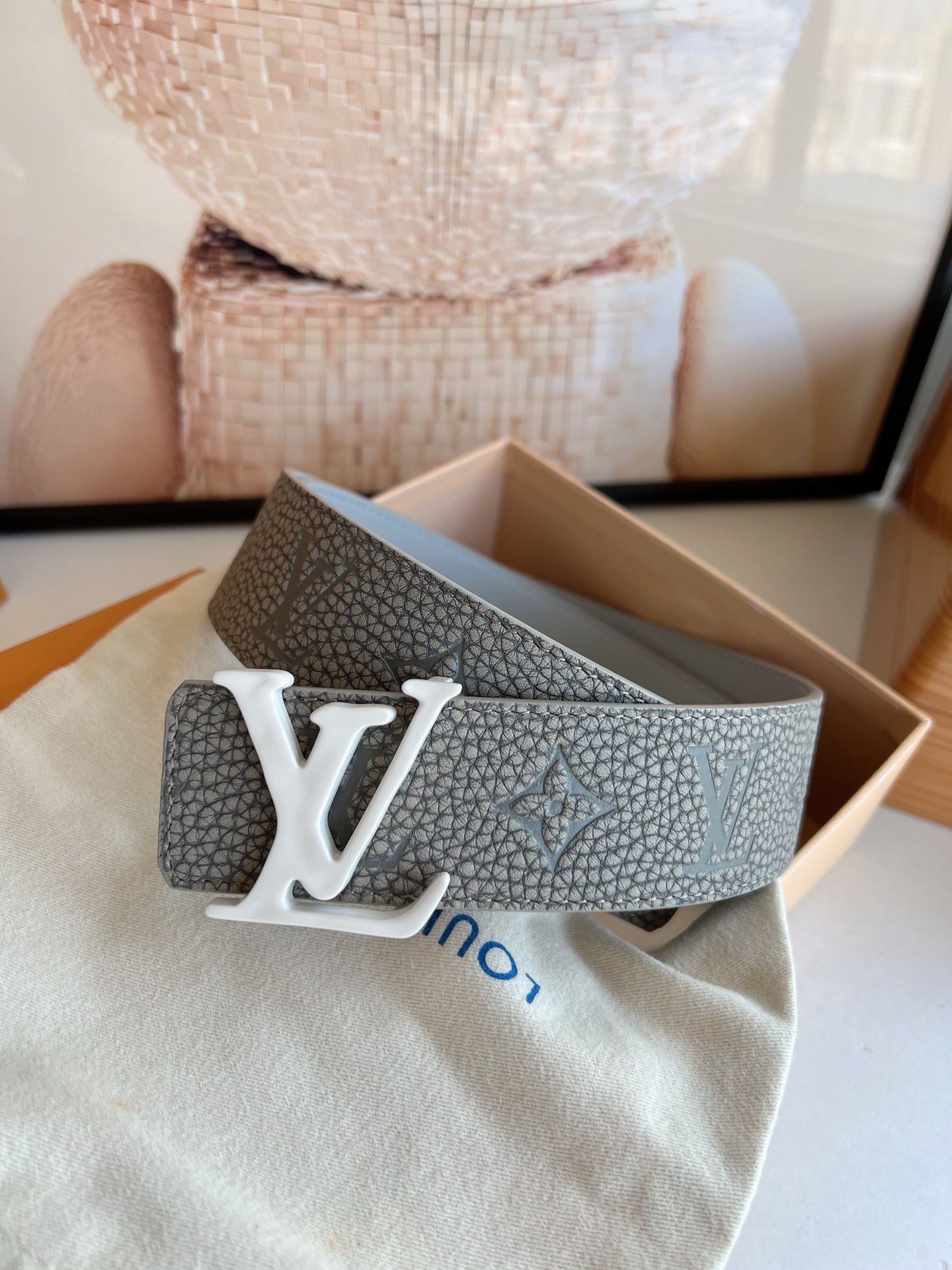 Lv Belts