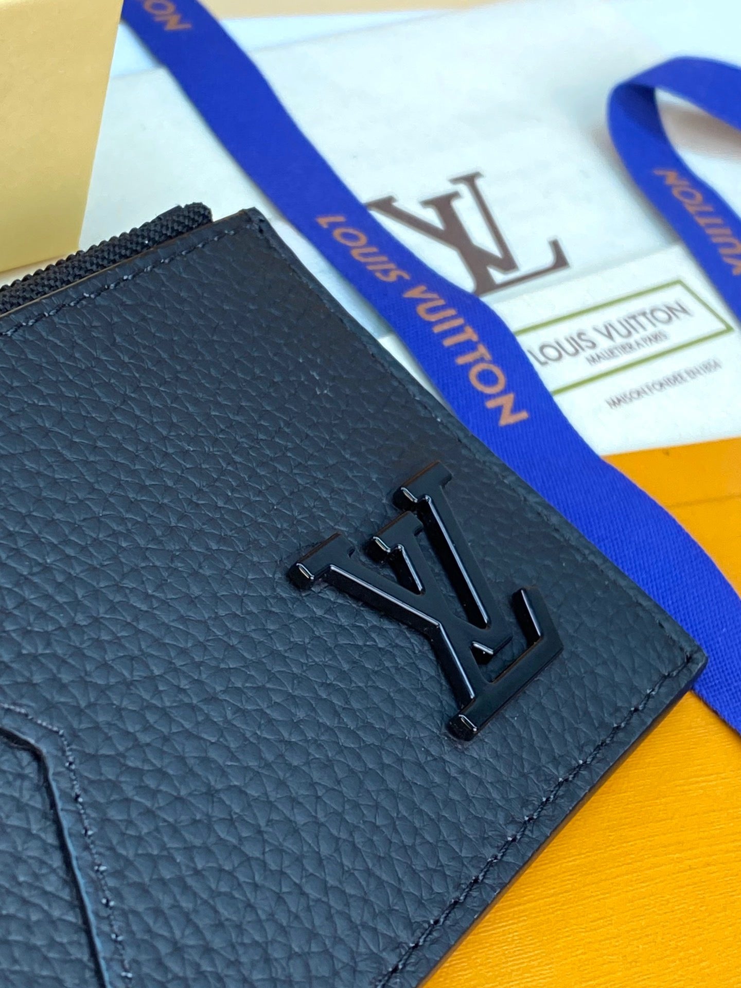 Cartera Lv