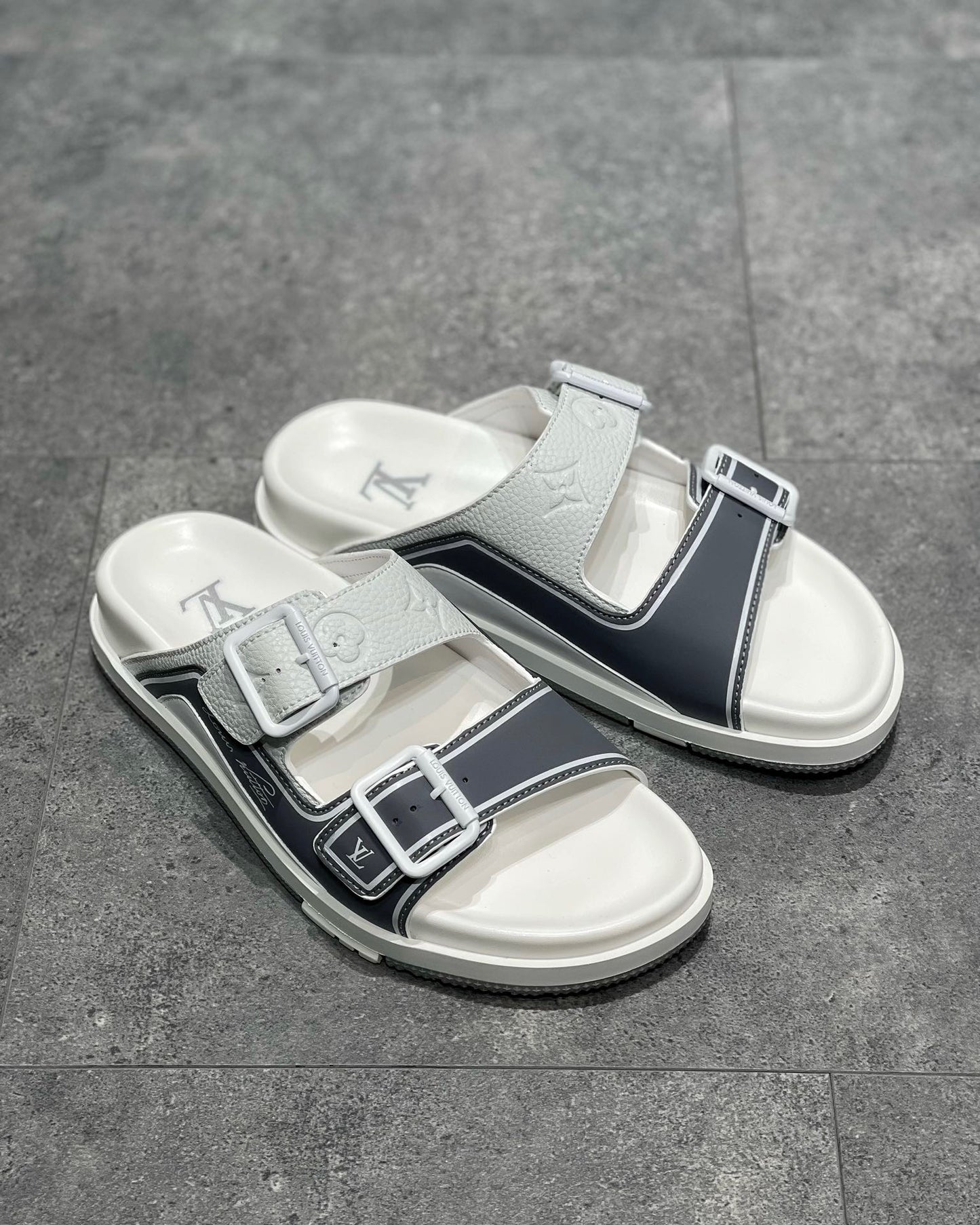 Lv Sandal