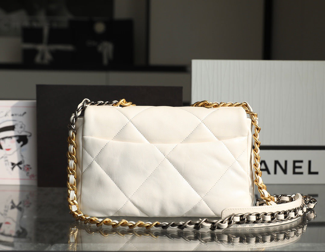 Chanel 19bag (26cm)