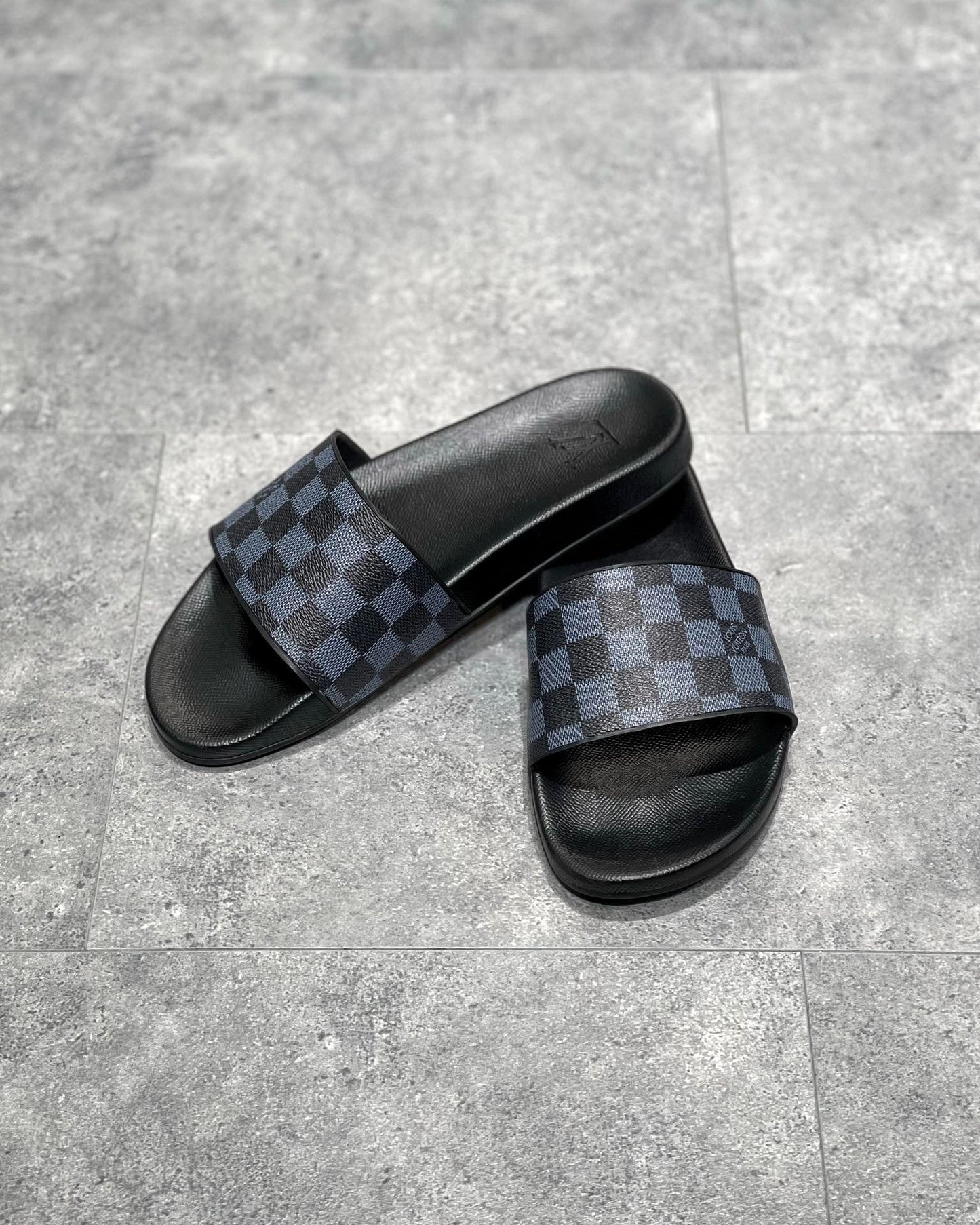 Lv Sandal