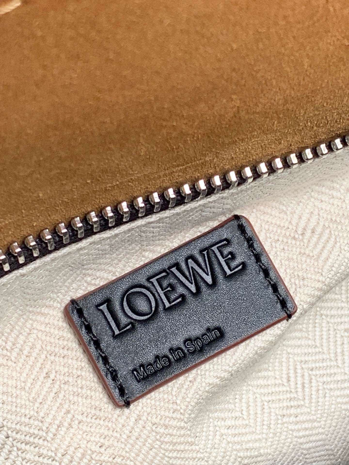 Loewe Puzzle Bag