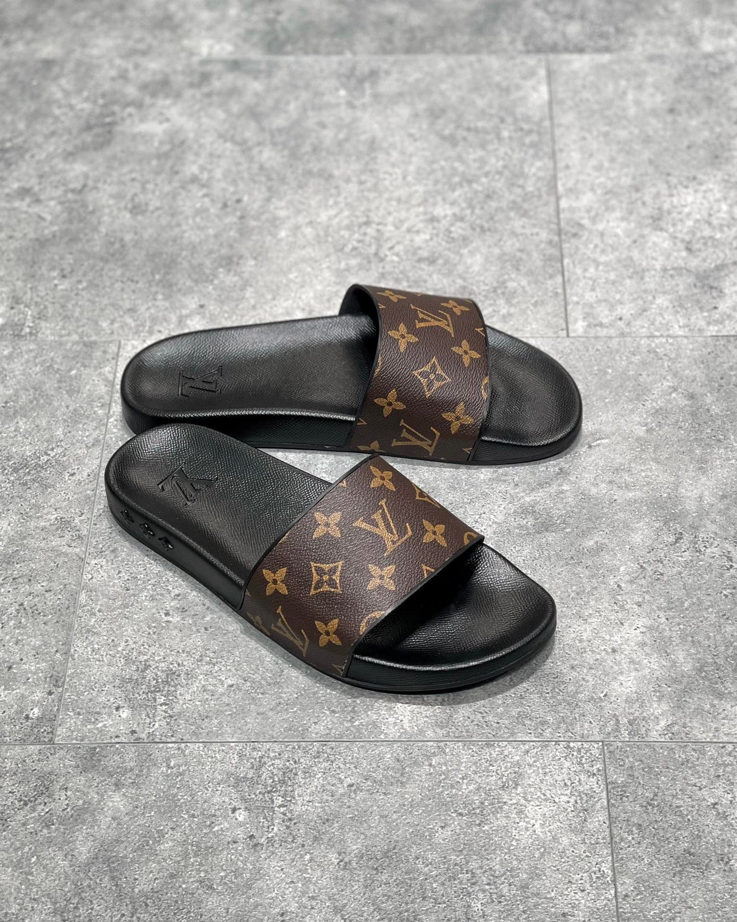 Lv Sandal