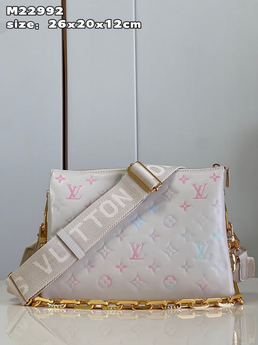 LV Coussin - M22395