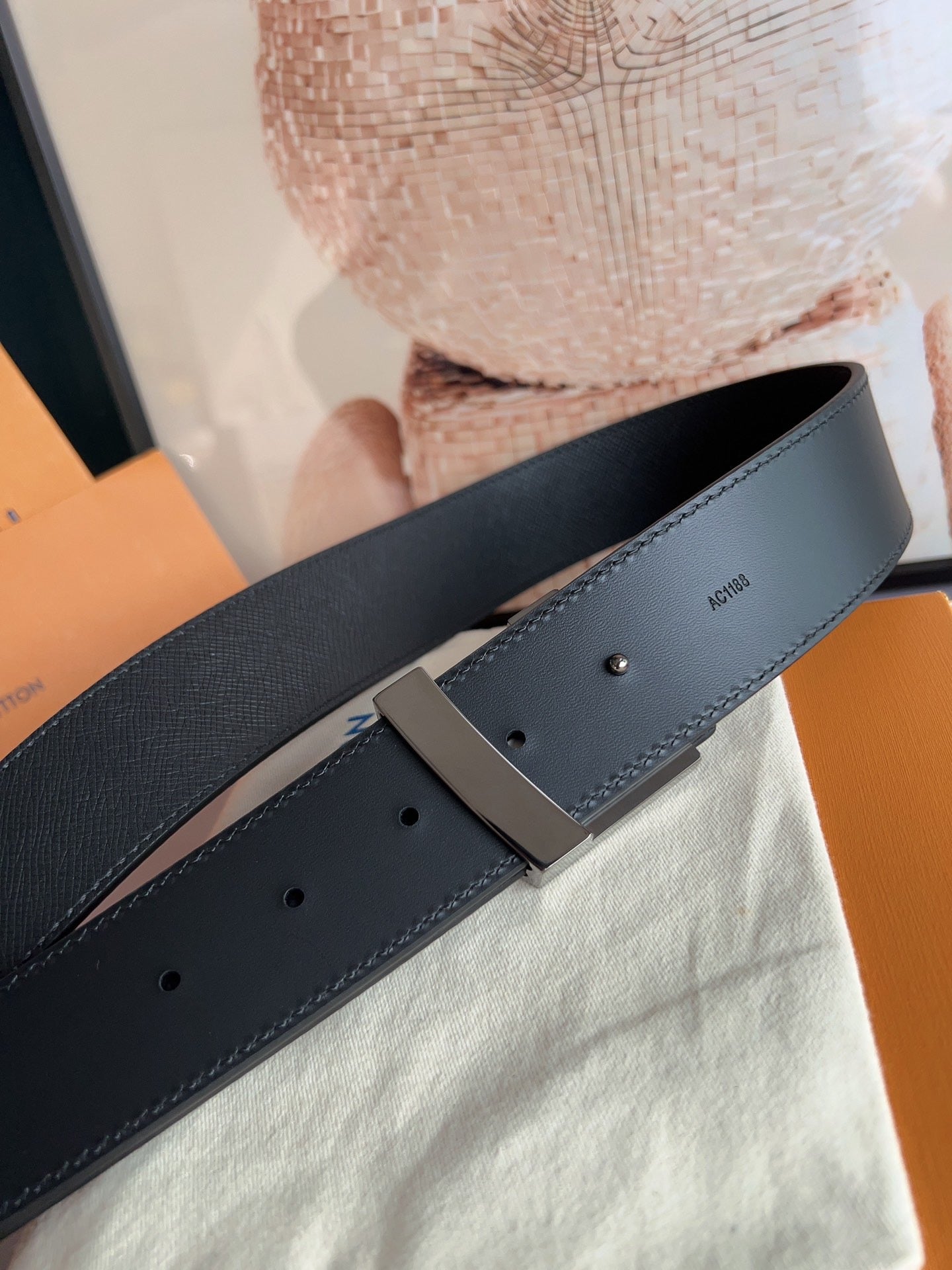 Lv Belts