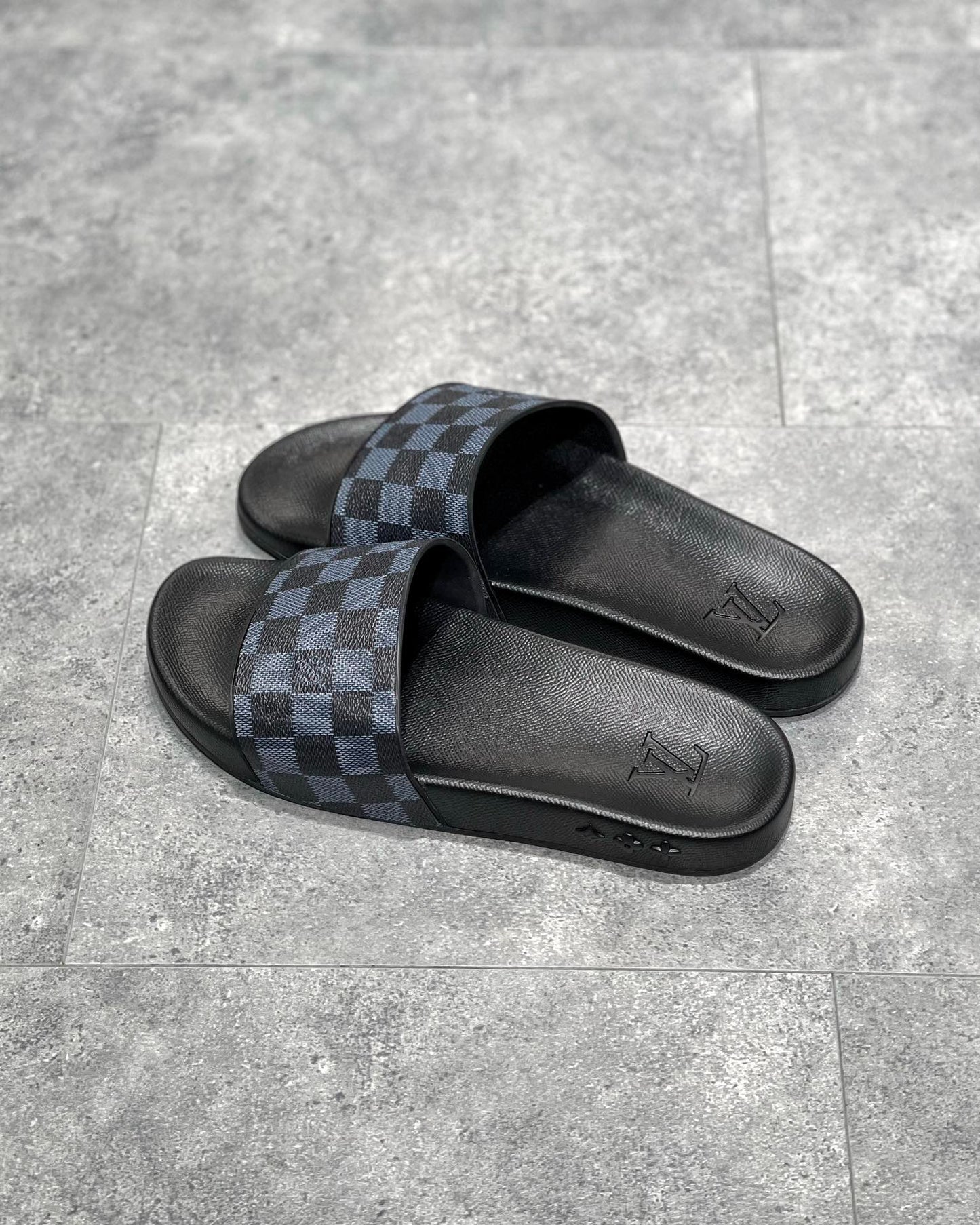 Lv Sandal