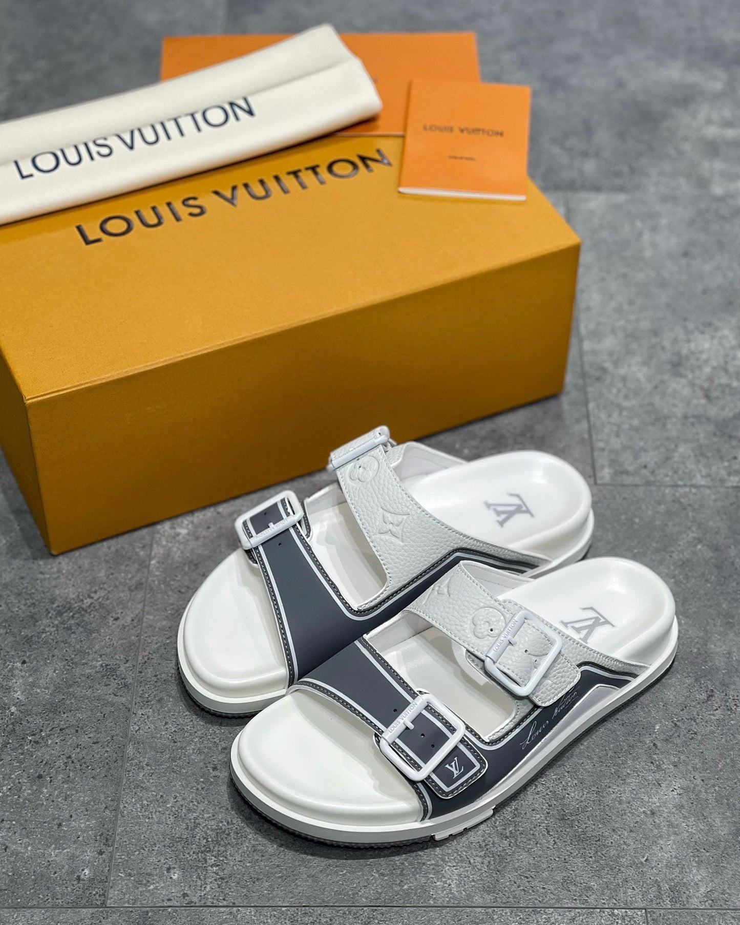 Lv Sandal