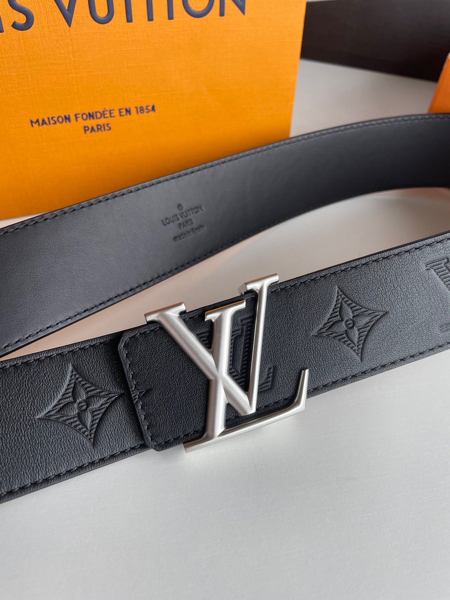 Lv Belts