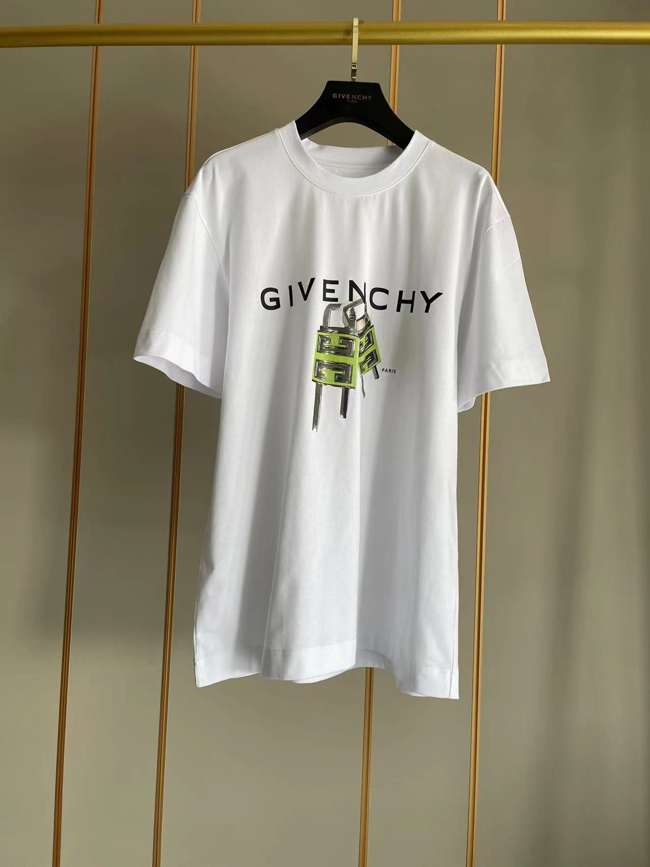 Givenchy T-shirt