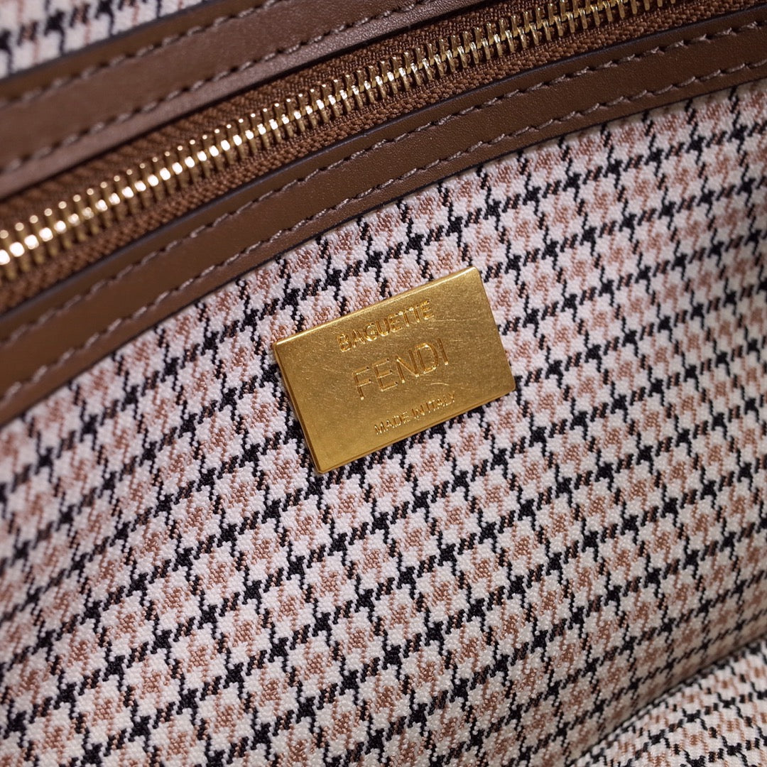 Fendi Baguette