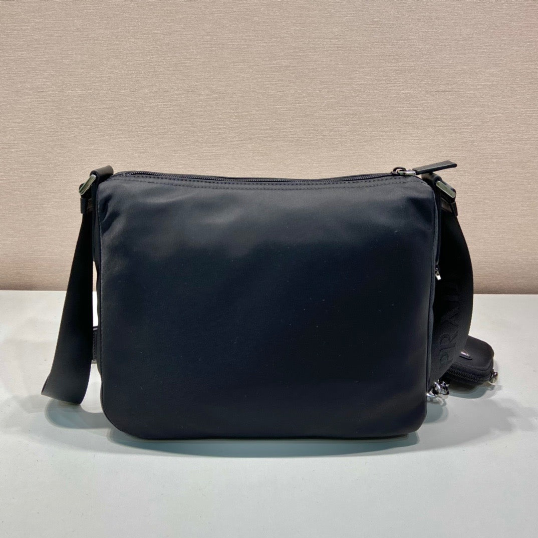 Prada Messenger