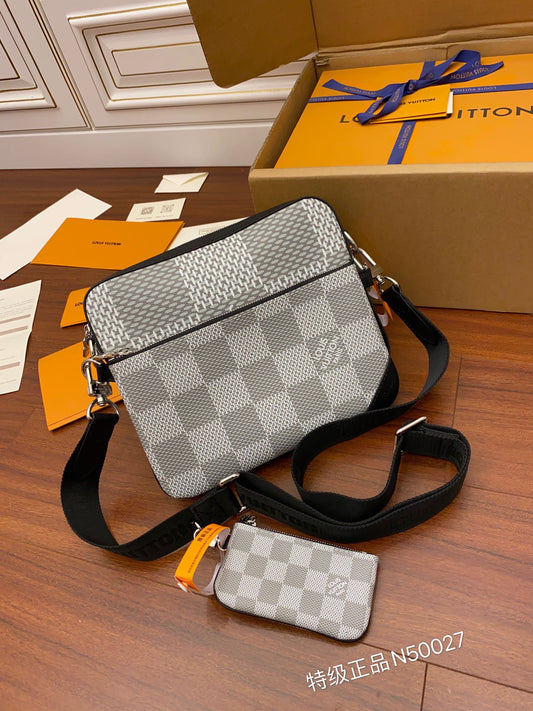 Louis Vuitton Trio Messenger Bag