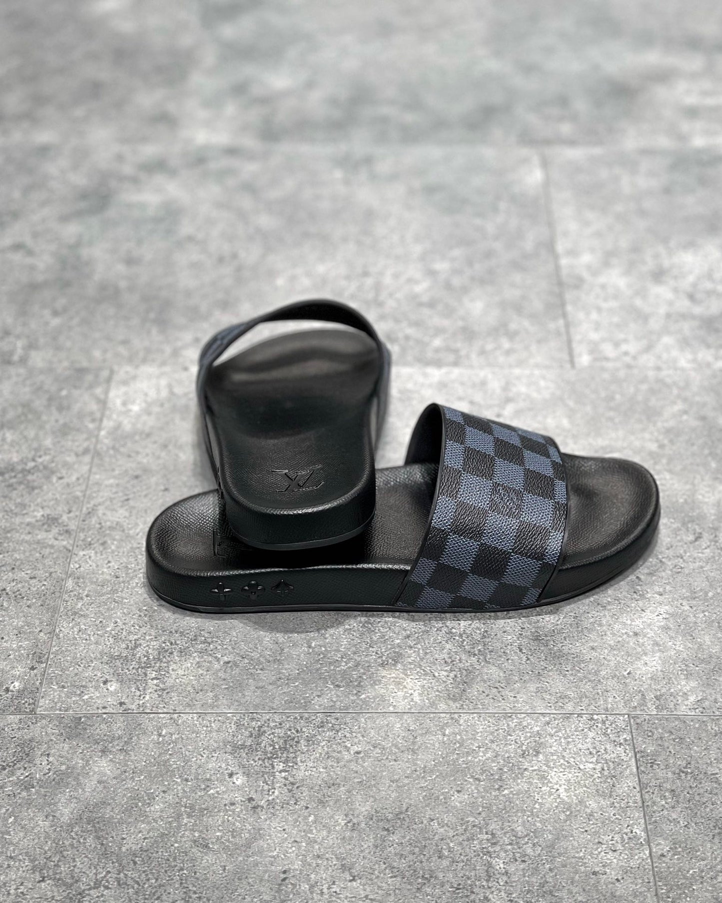 Lv Sandal