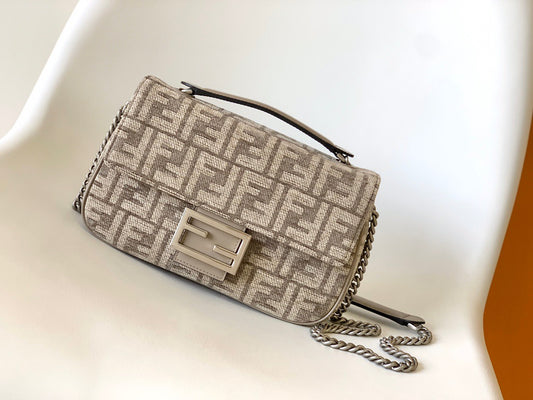 Fendi Baguette