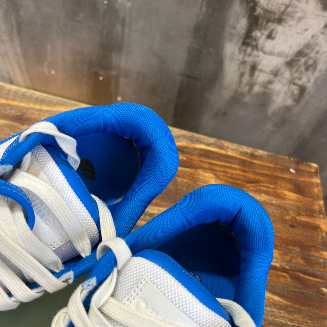 Off-White Sneakers