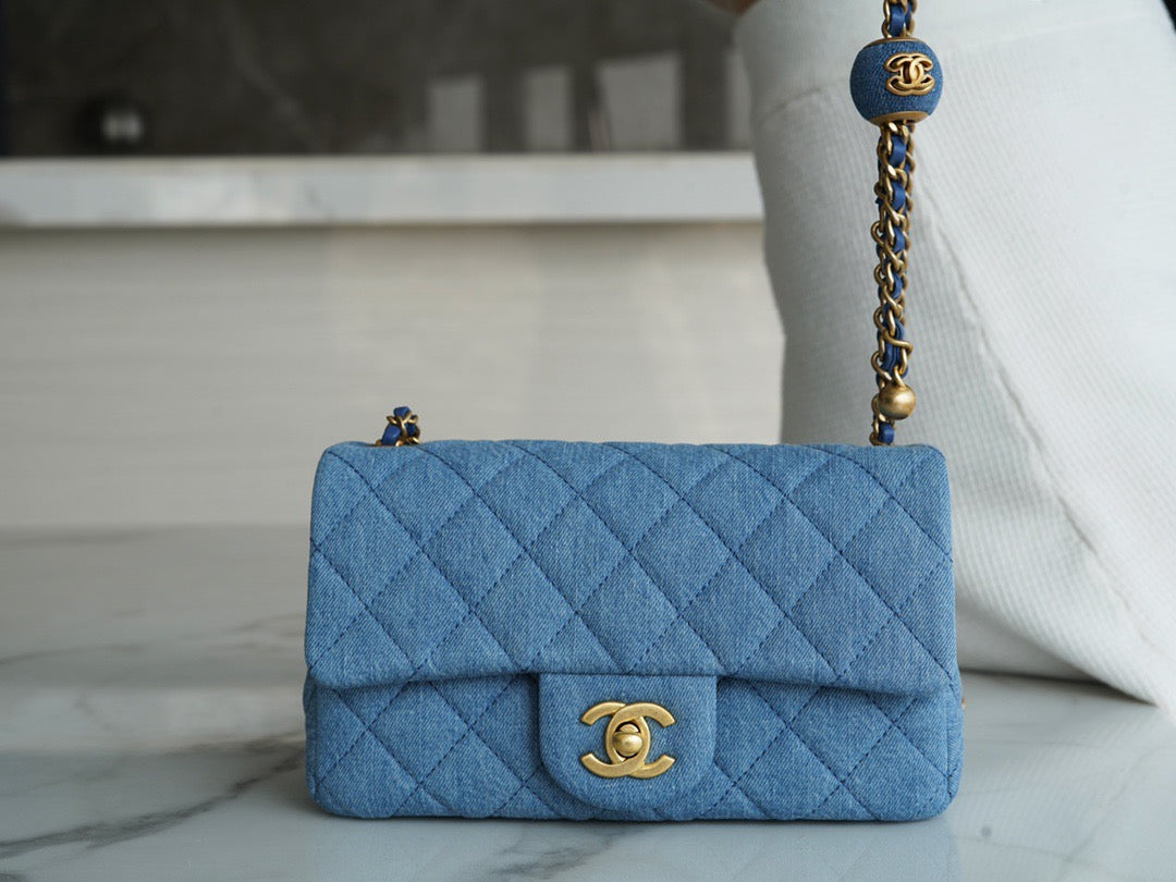 Chanel 22C Mini solapa vaquera