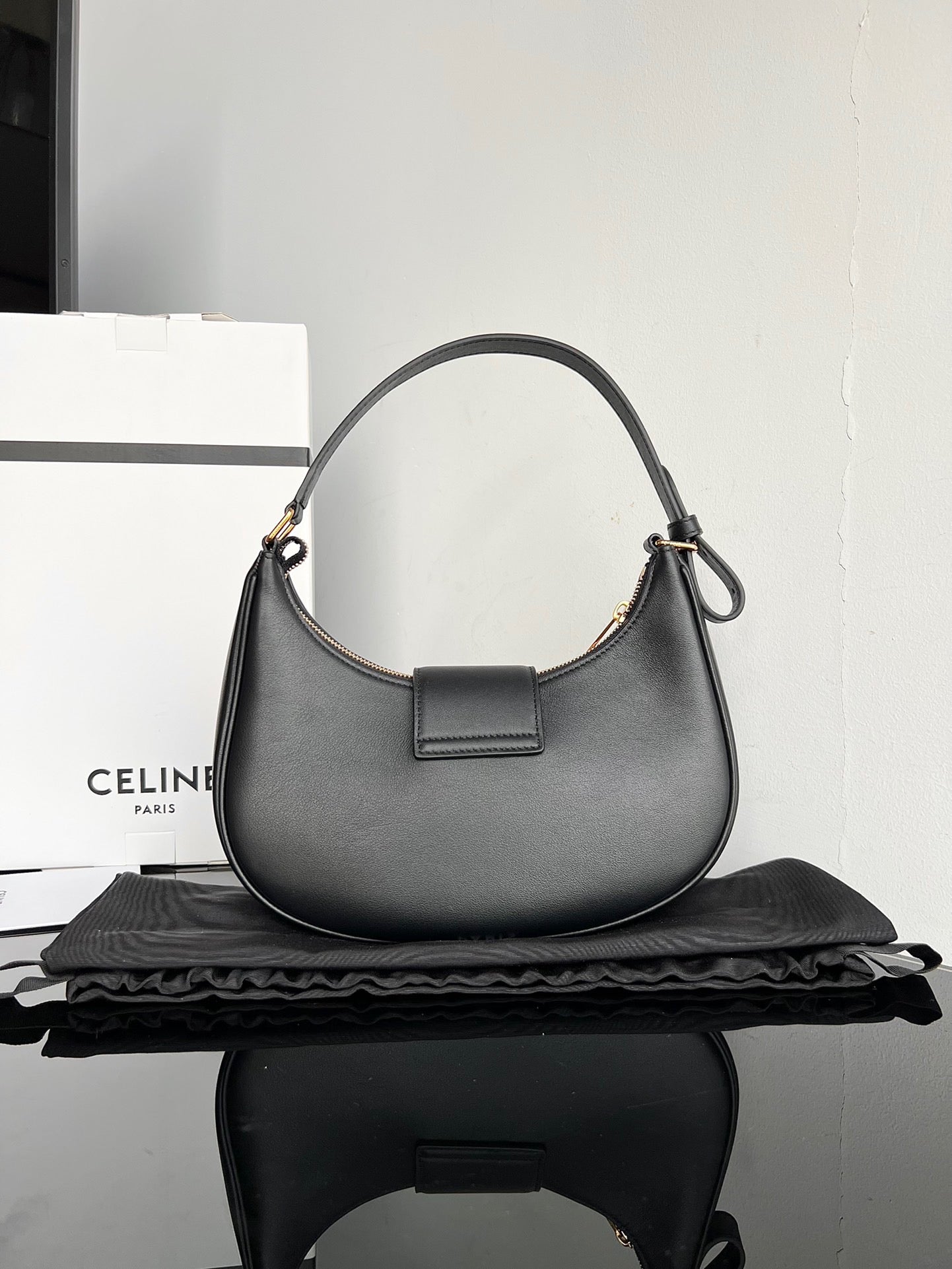 Celine Triomphe Hobo