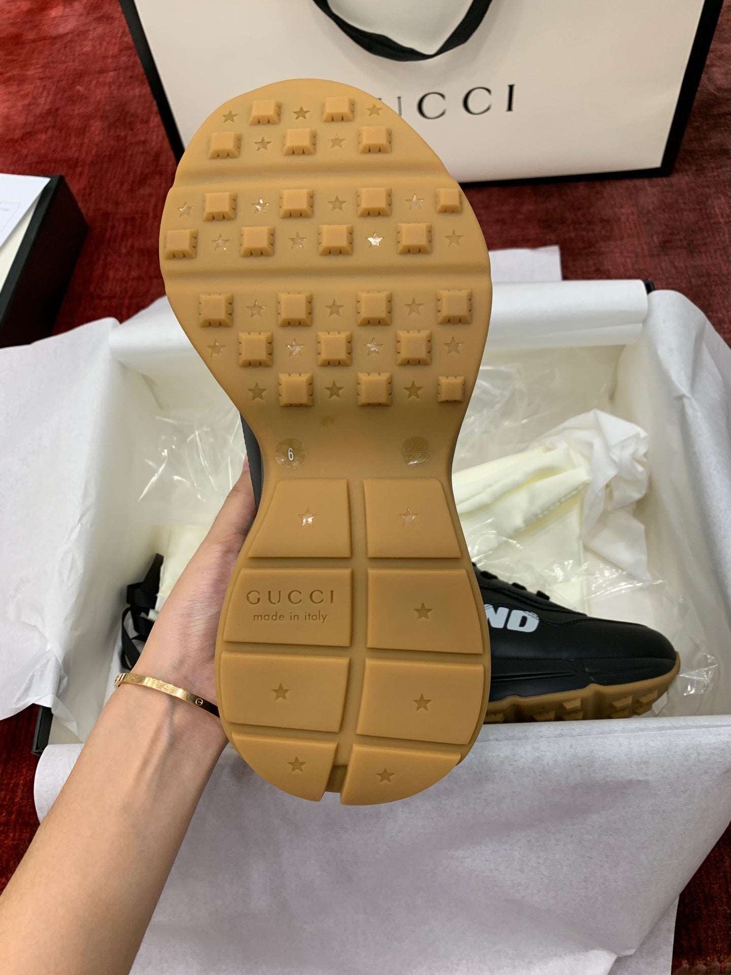 Gucci Sneakers