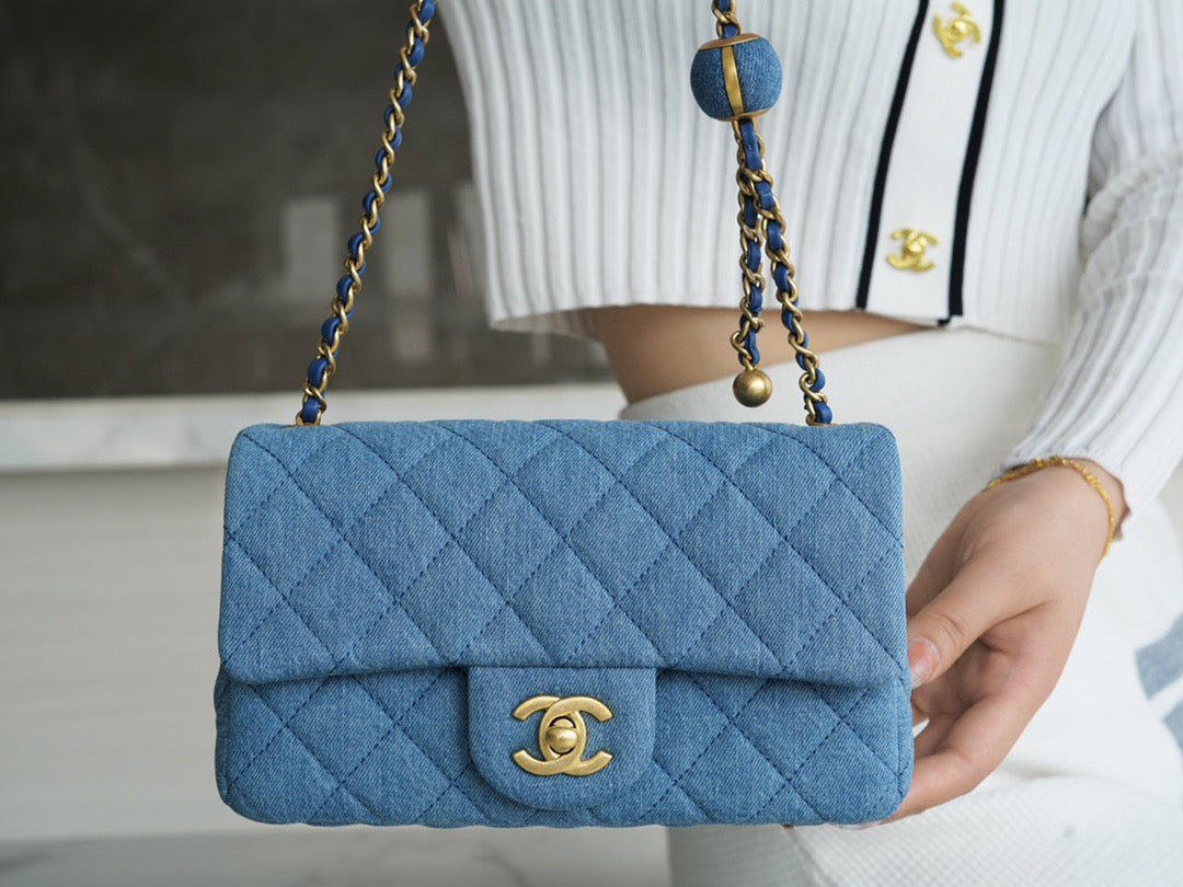 Chanel 22C Mini solapa vaquera