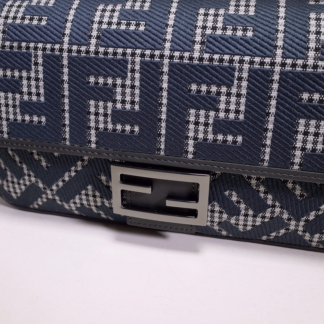 Fendi Baguette