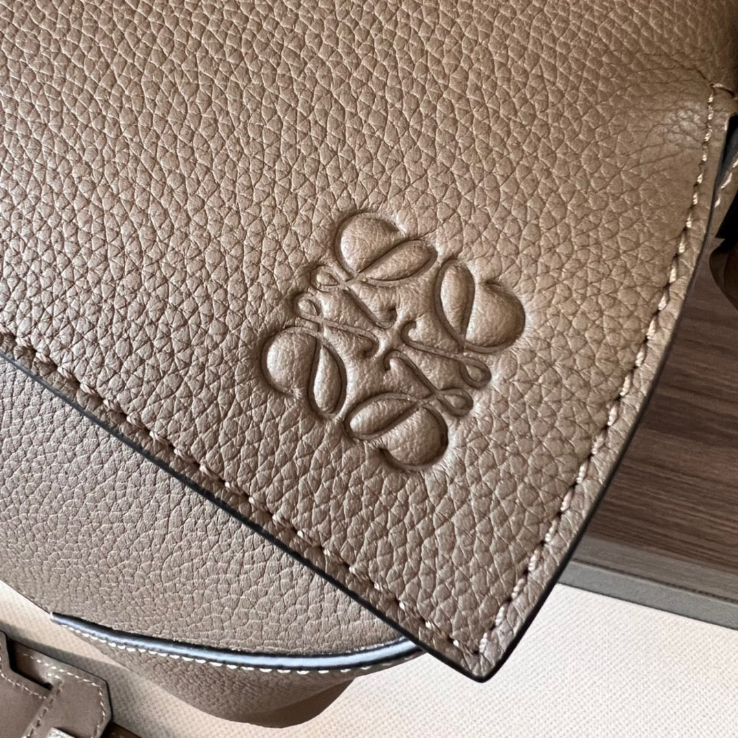 Loewe Puzzle Bag