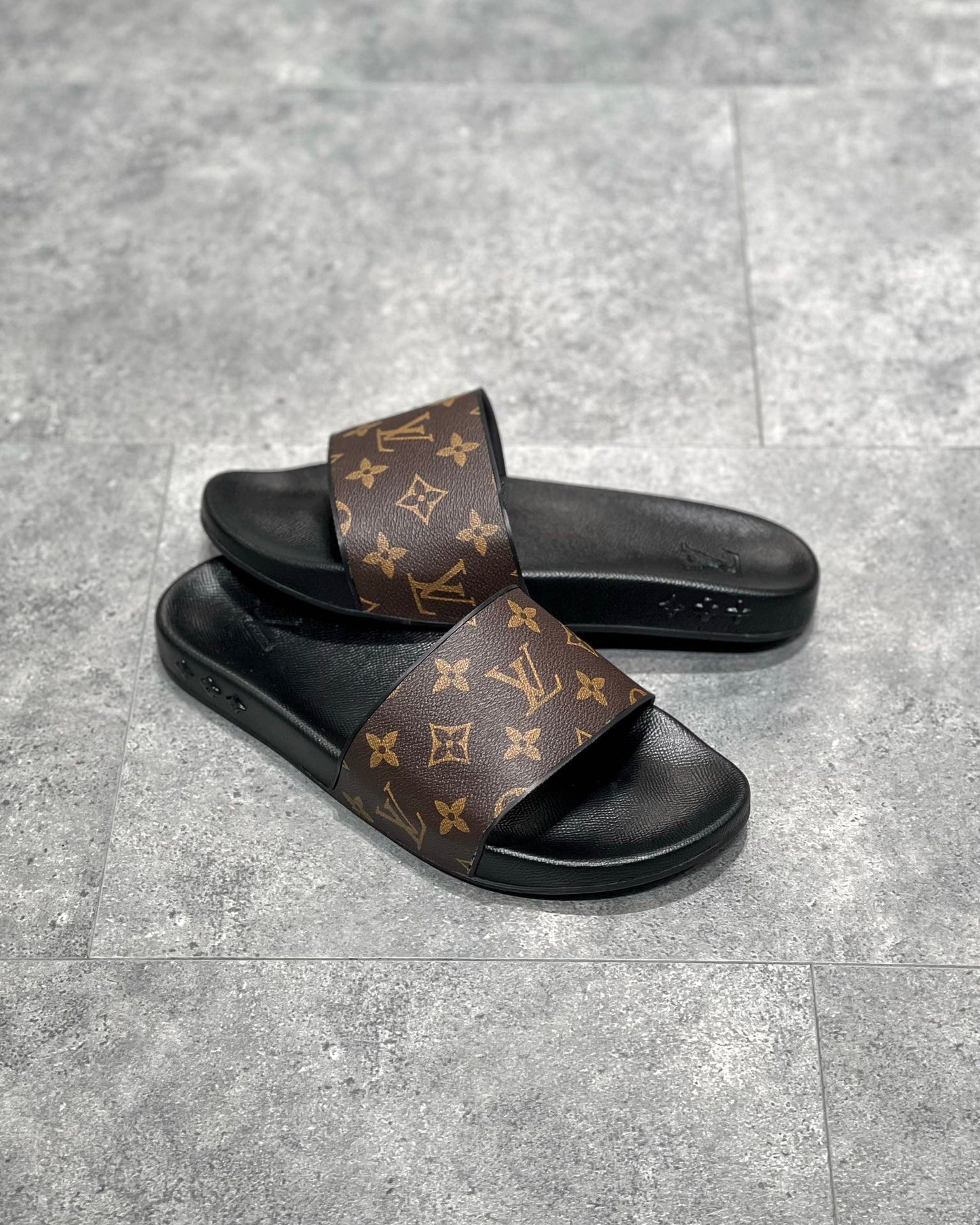 Lv Sandal