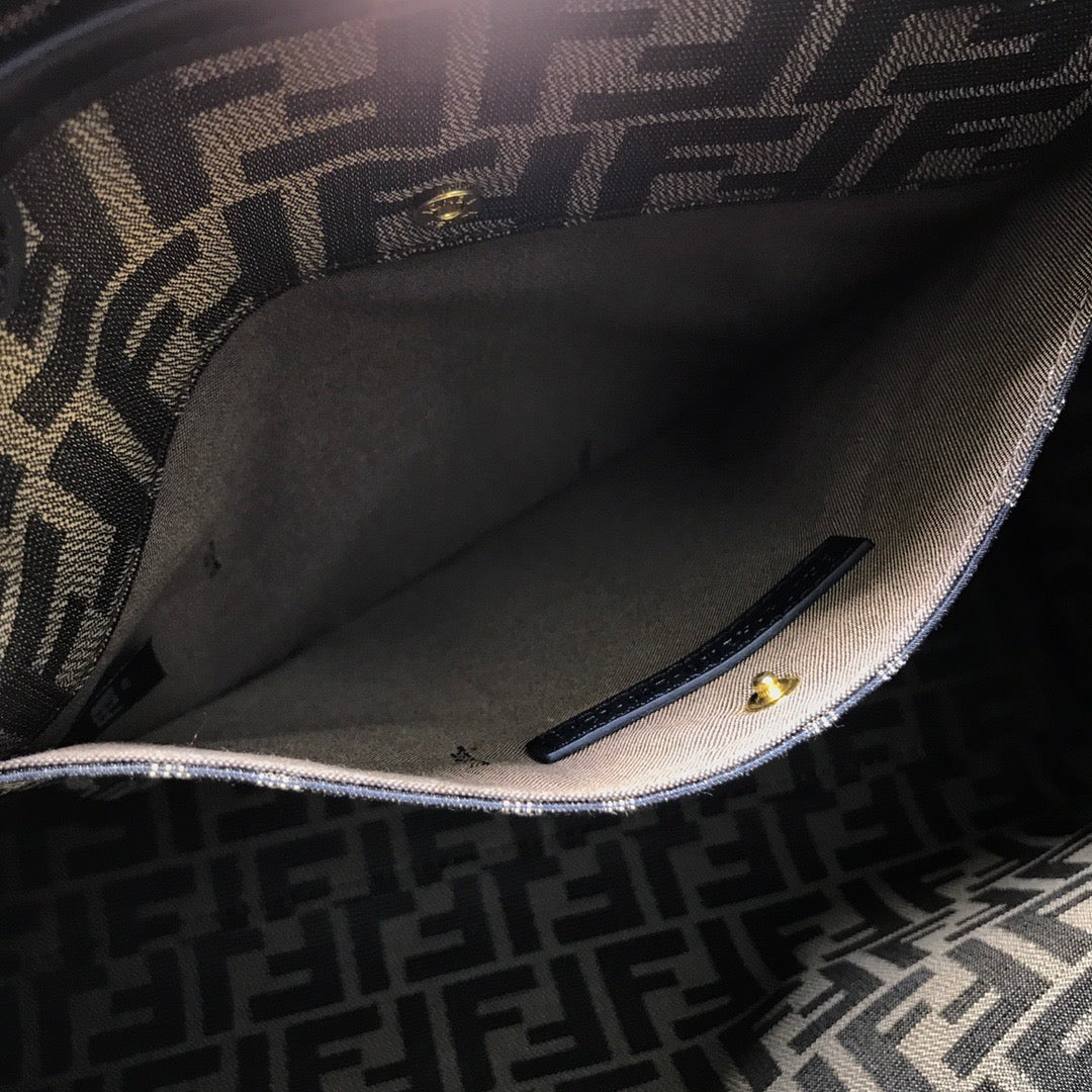 Fendi Tote