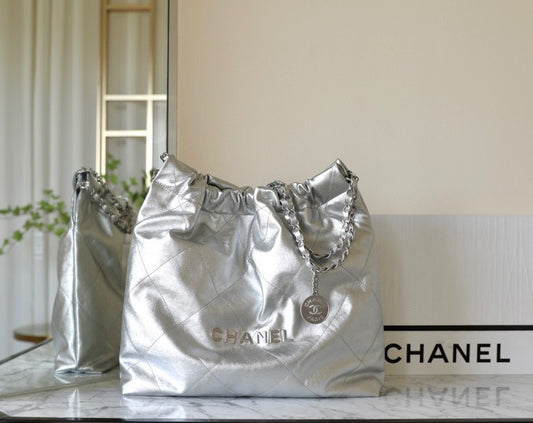 Chanel 23P 22Bag (42cm)