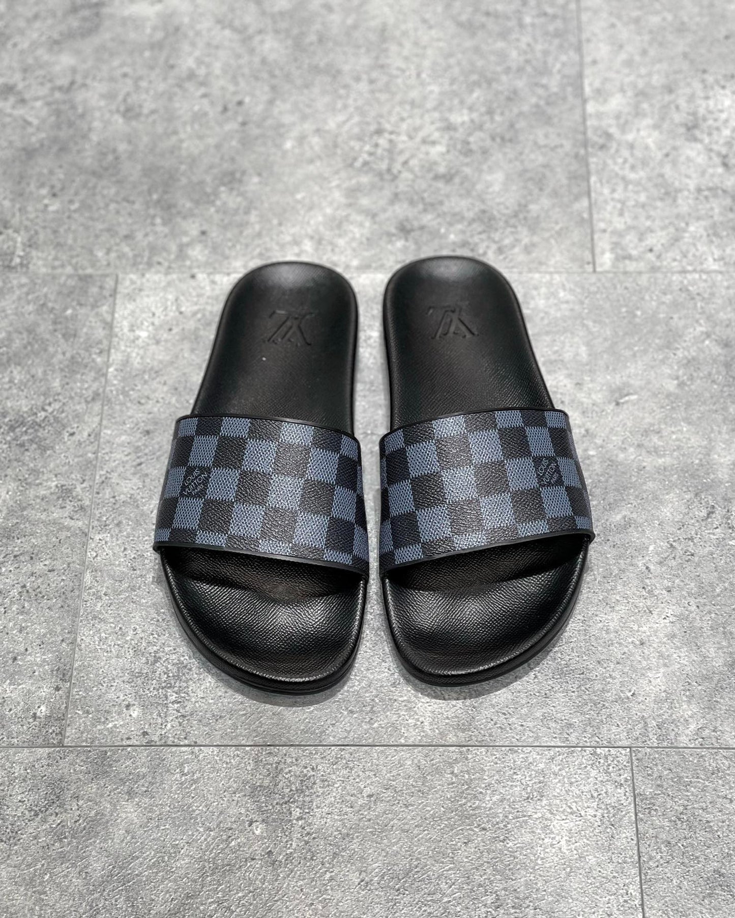 Lv Sandal