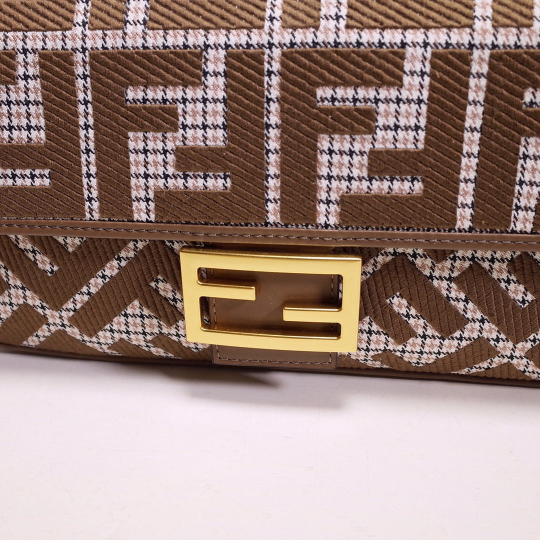 Fendi Baguette