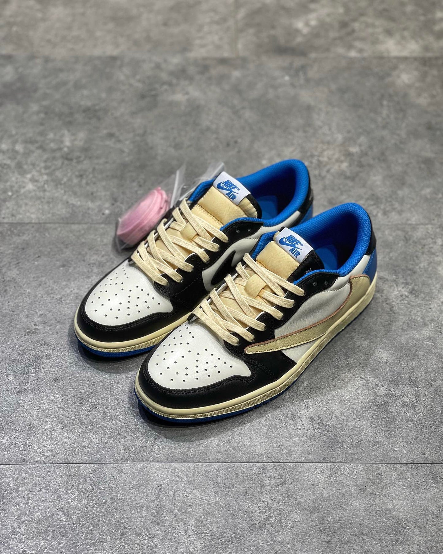 Travis Scott x AJ 1 Low x Fragment