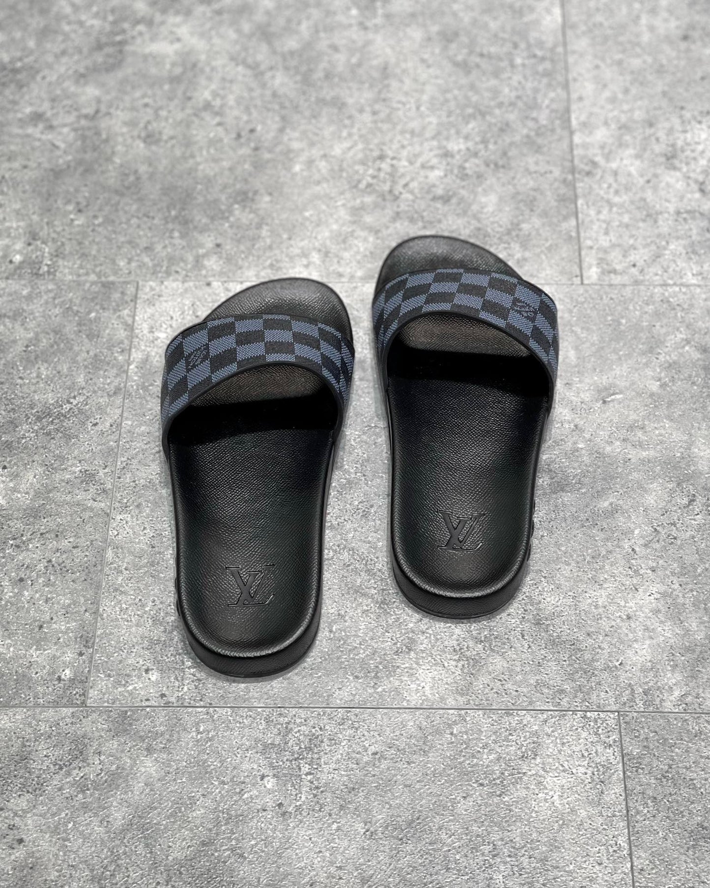 Lv Sandal