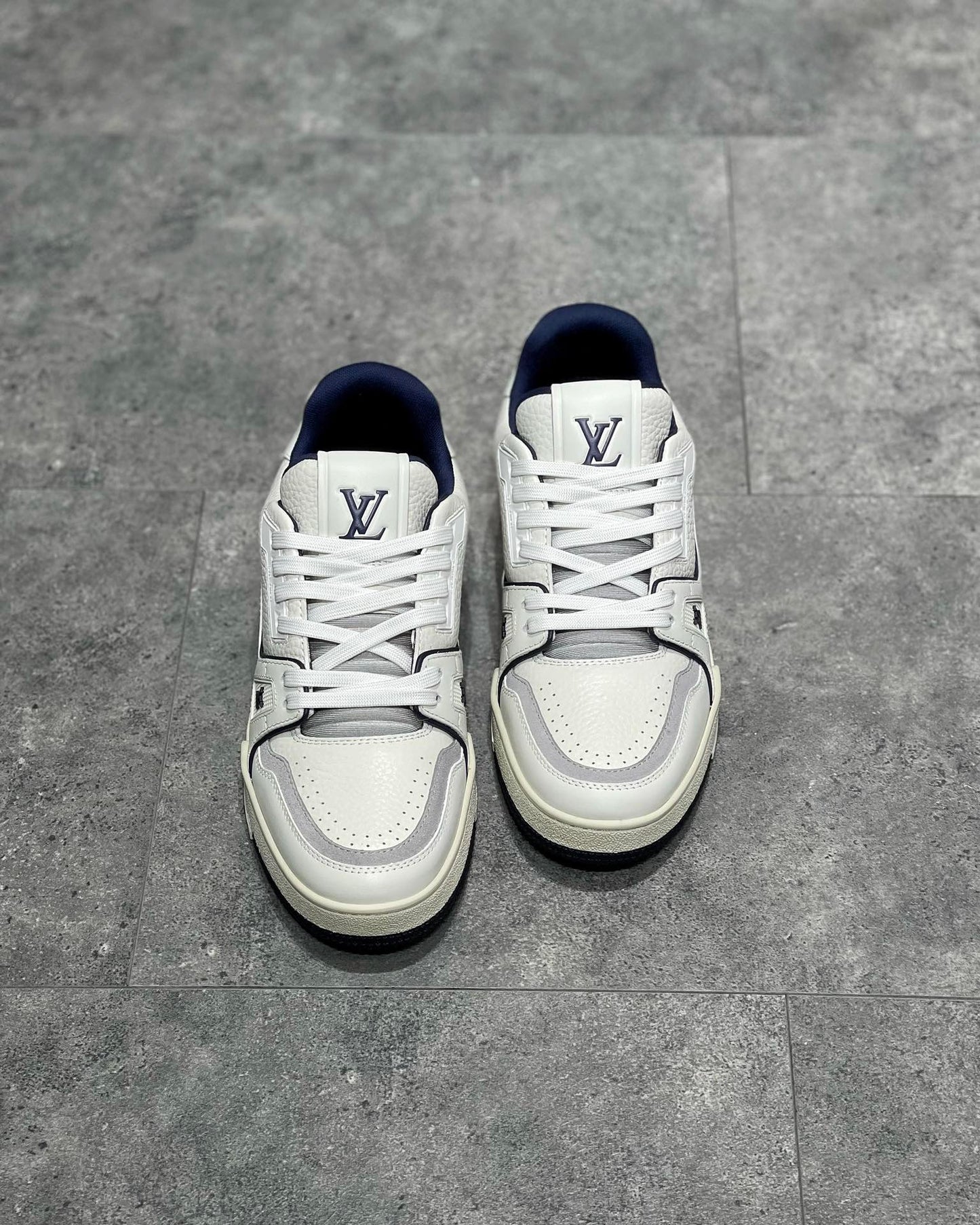 Lv sneakers