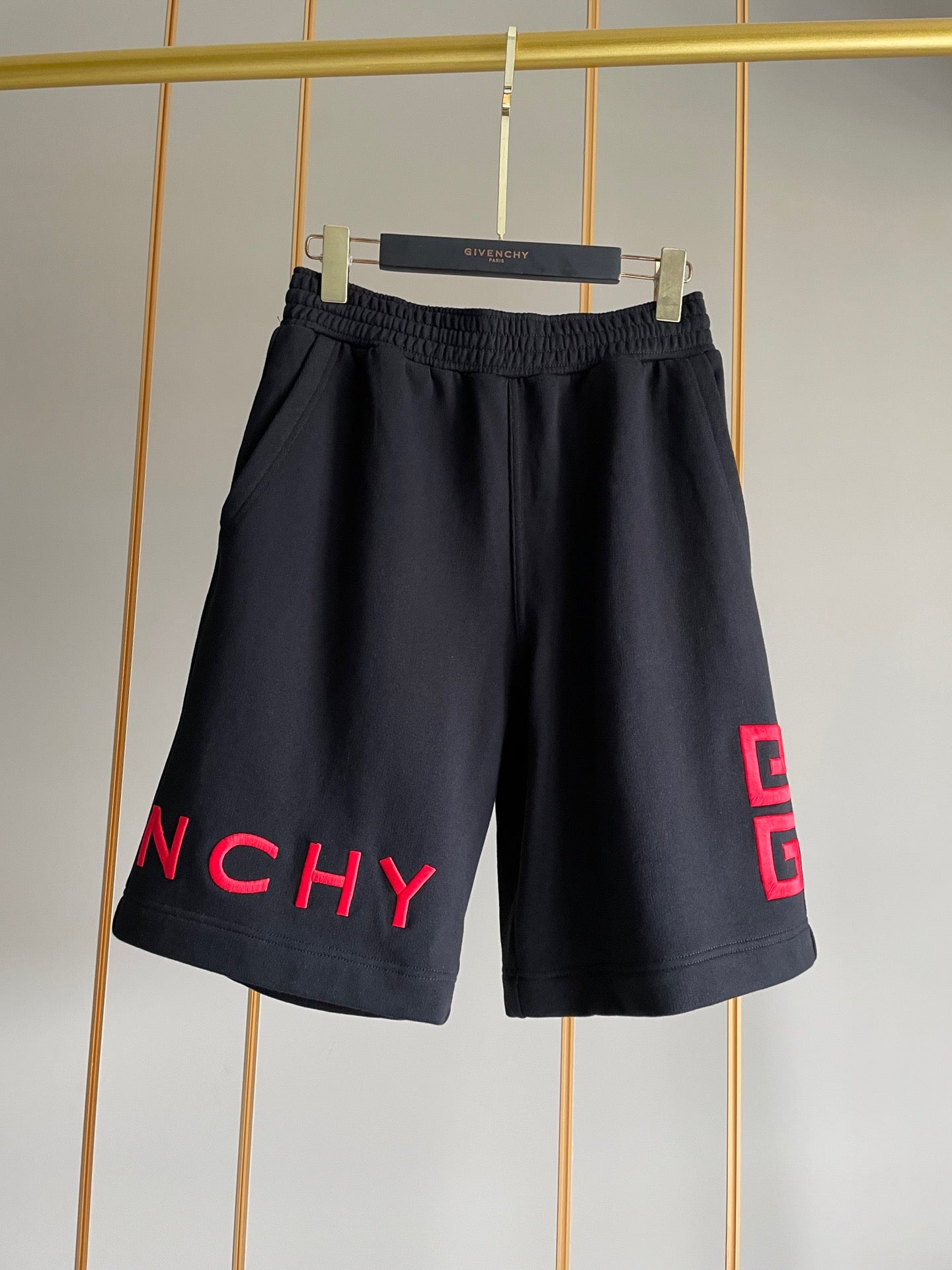 PANTALÓN CORTO GIVENCHY