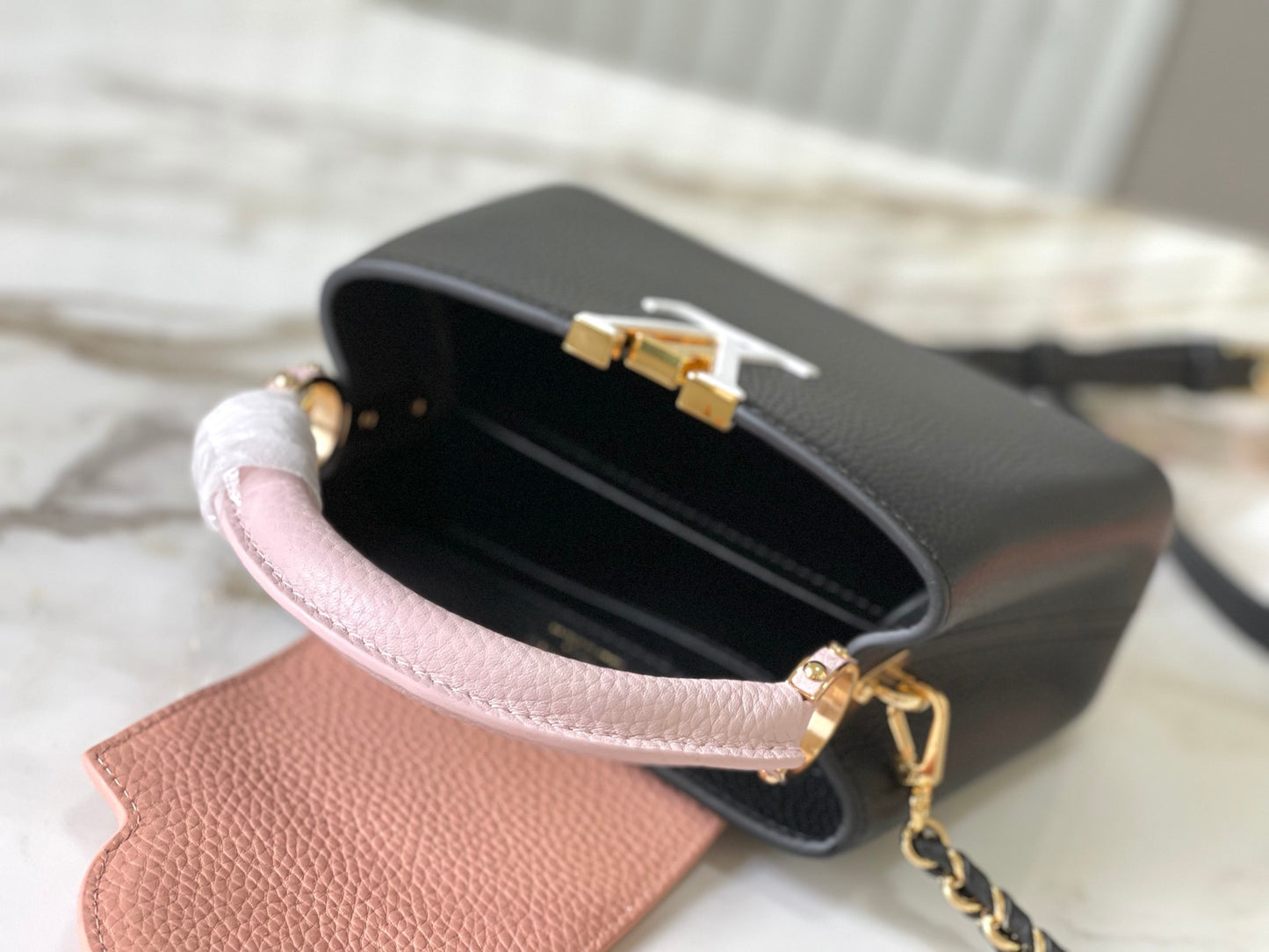 LV Capucines Mini