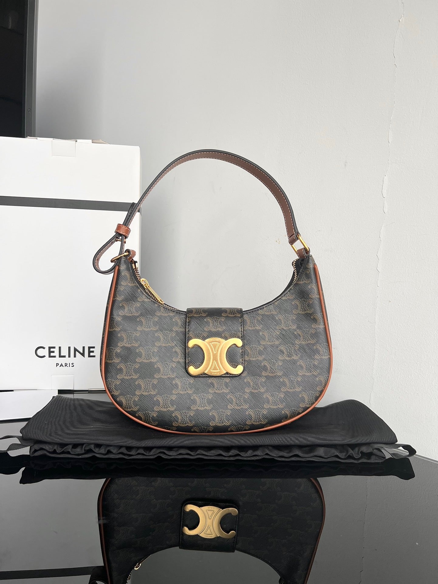 Celine Triomphe Hobo