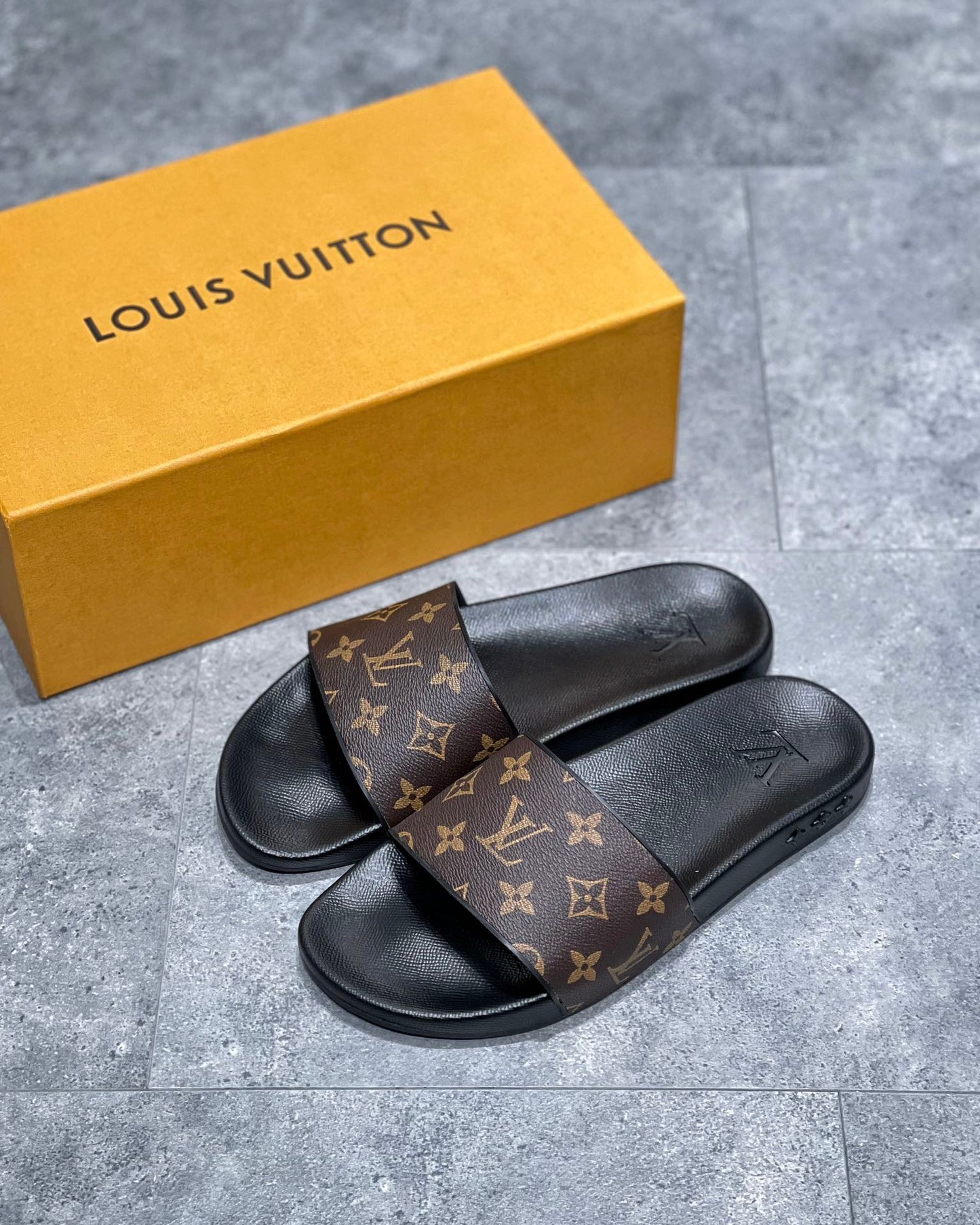 Lv Sandal