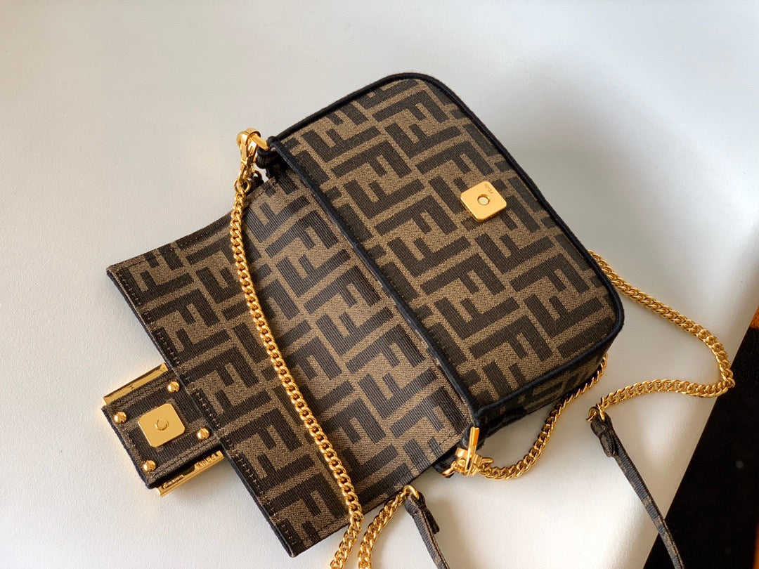 Fendi Baguette