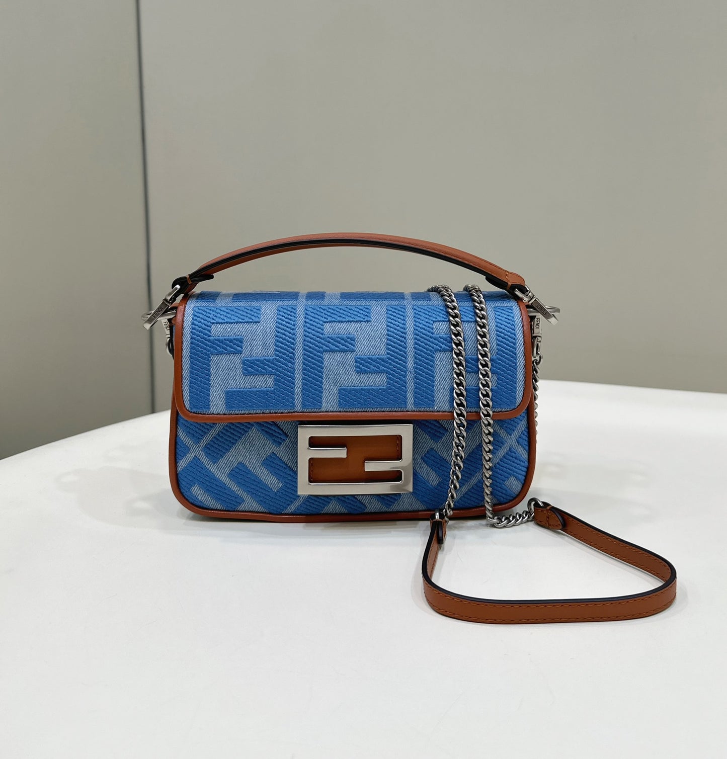 Fendi Baguette