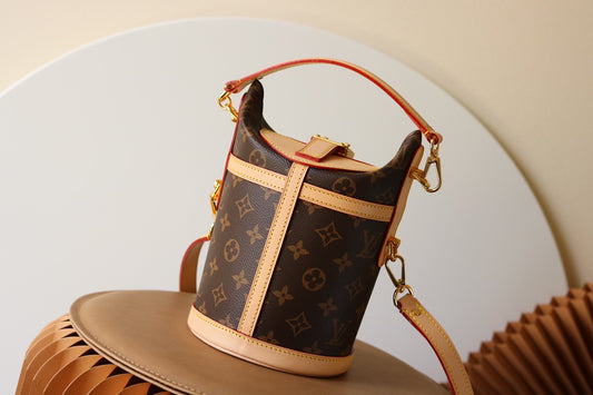 LV Duffle Bag - M43587