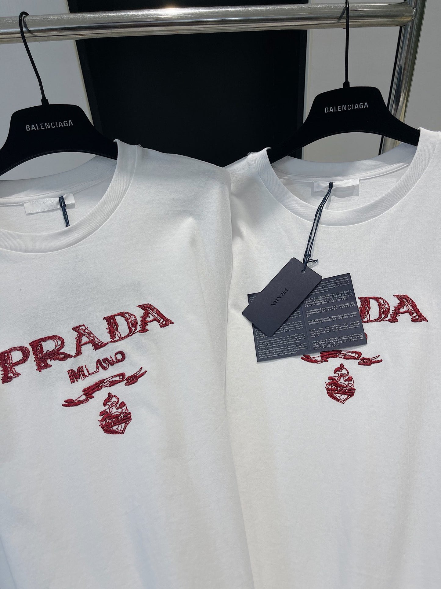 Camiseta Prada