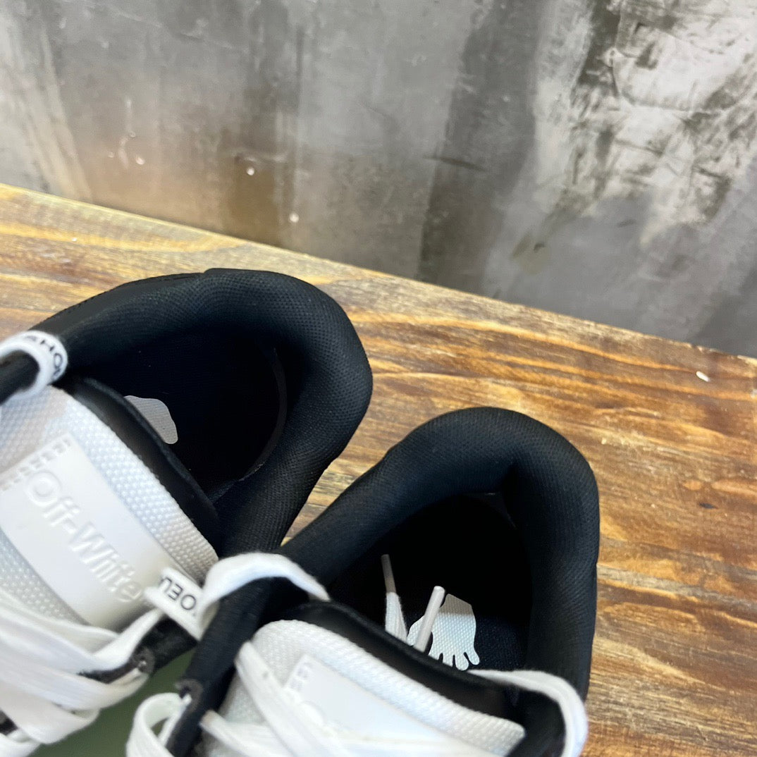 Off-White Sneakers