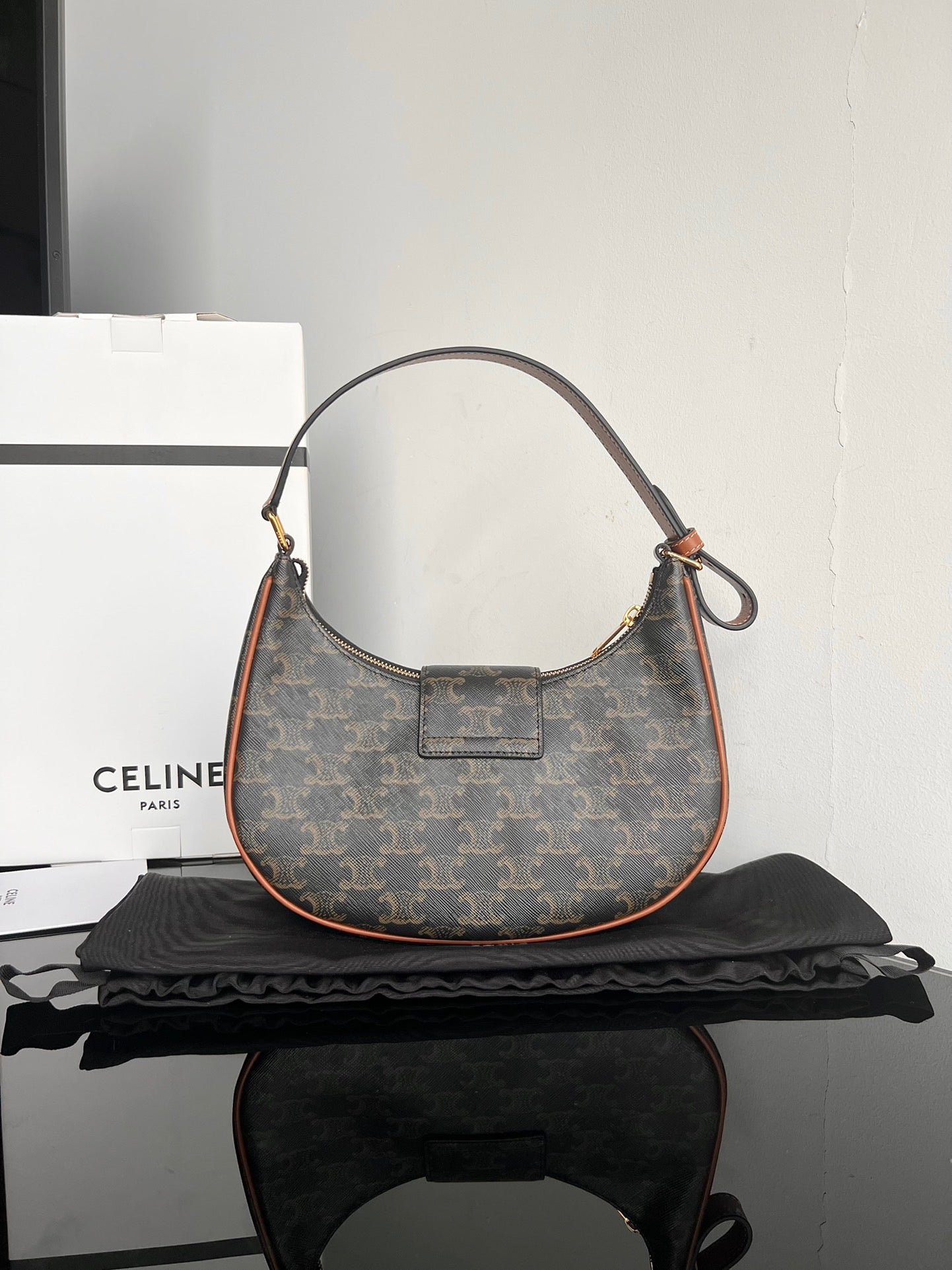 Celine Triomphe Hobo