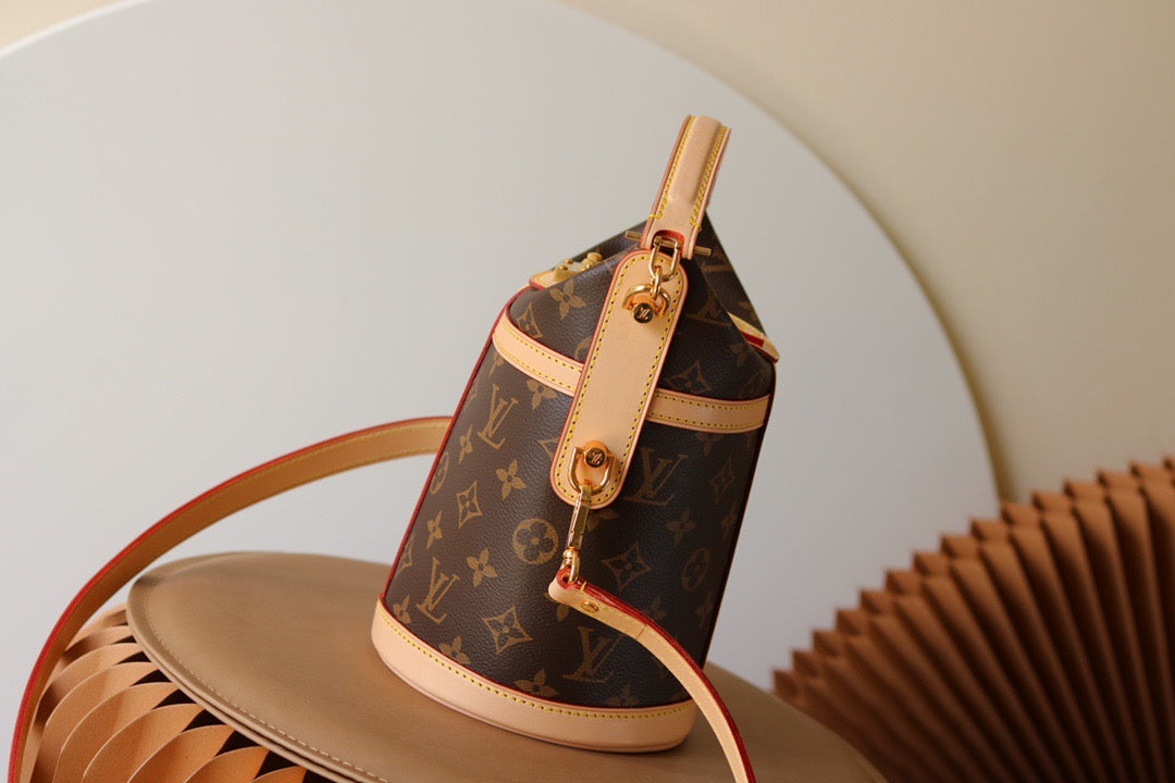 LV Duffle Bag - M43587