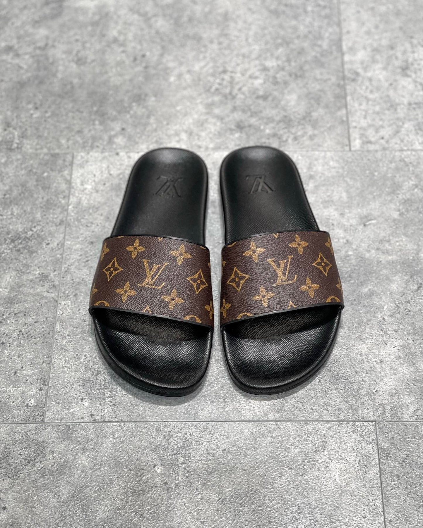 Lv Sandal