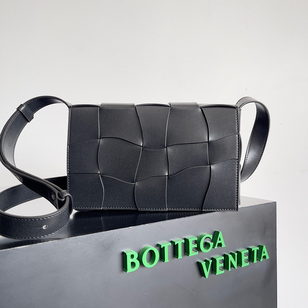 Bottega Veneta Cassette